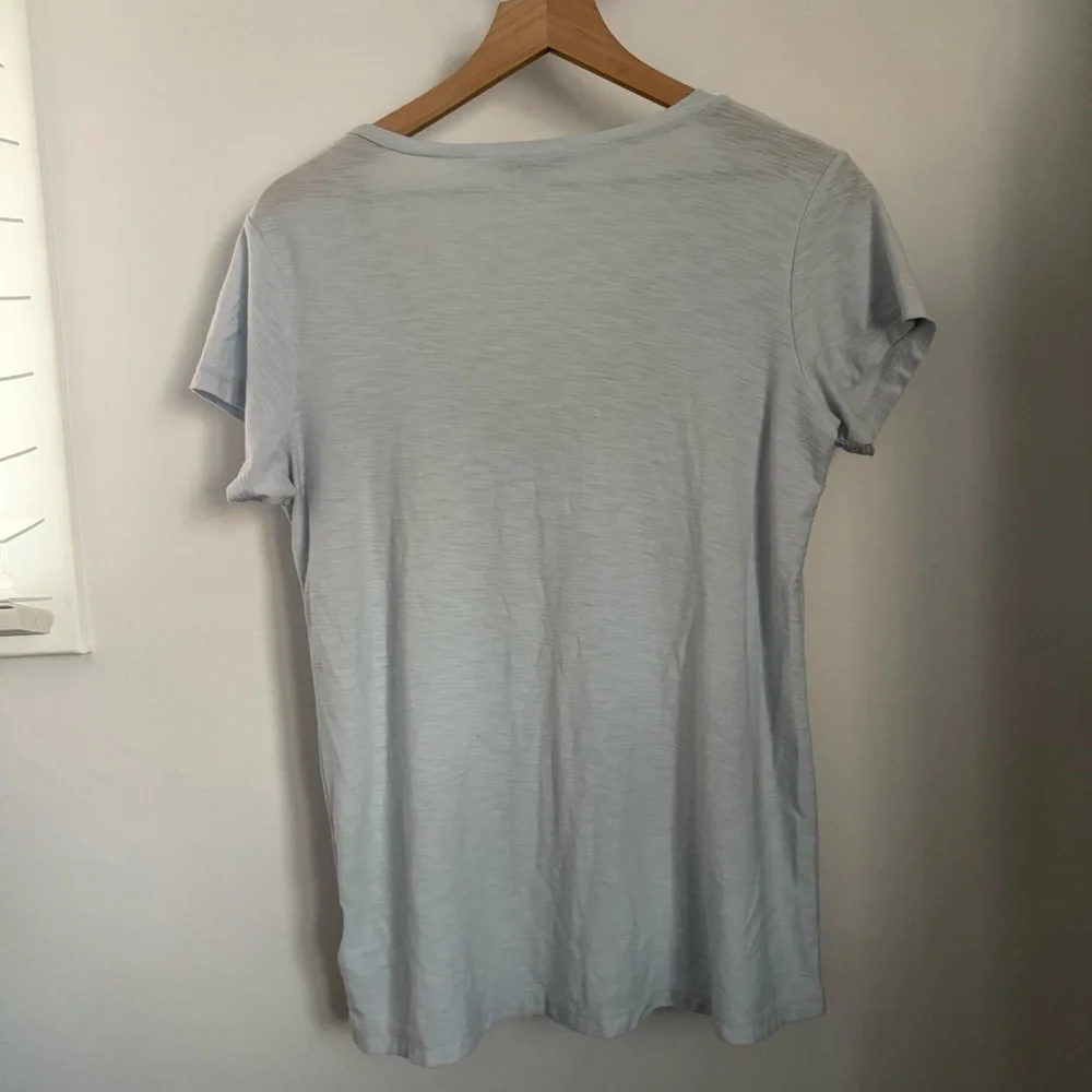 James Perse 3 US Large NWOT Scoop Neck Short Sleeve Tee Baby Blue Sheer Slub - Picture 3 of 4